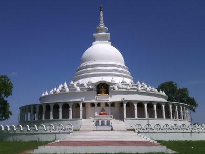 Peace_Pagoda,_Ampara_1